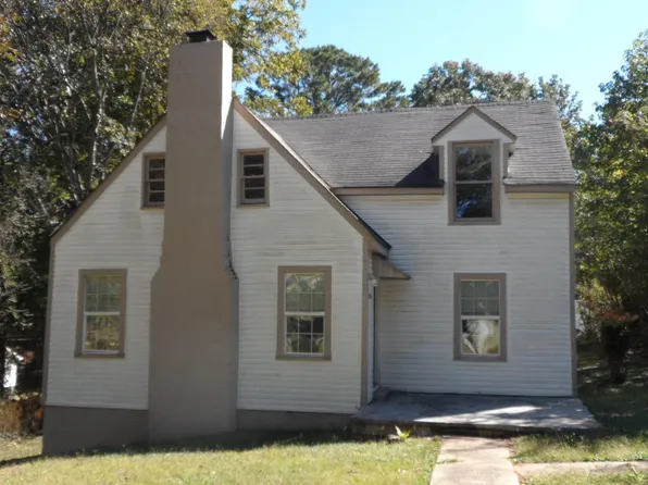 724 Blue Ridge Dr, Anniston, AL 36207