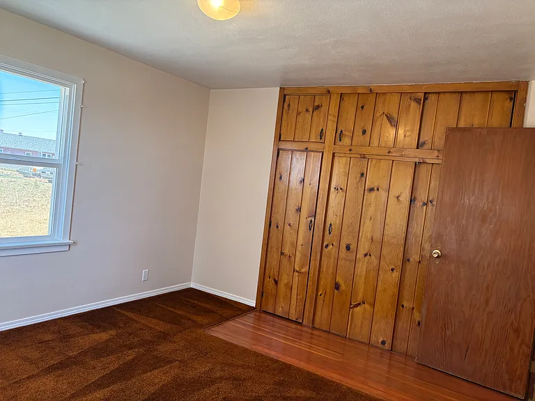 W Grandview Ave — Photo 29