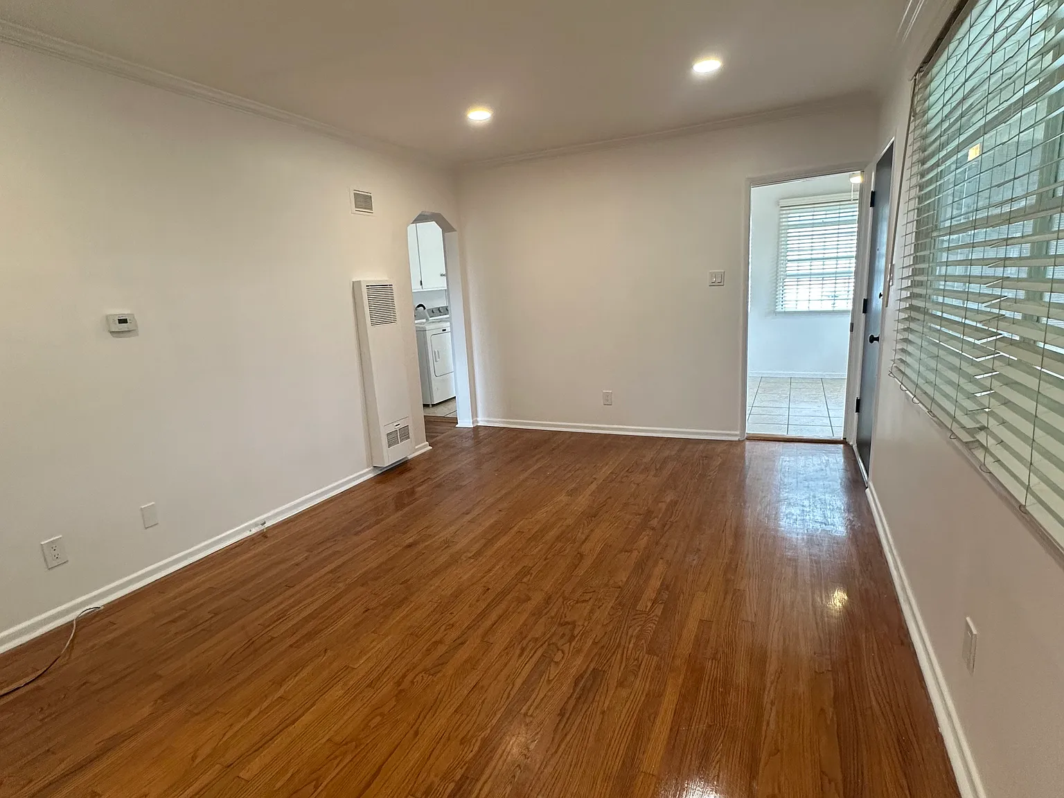 3 bed, 1200 sqft, $3,200 — Photo 3