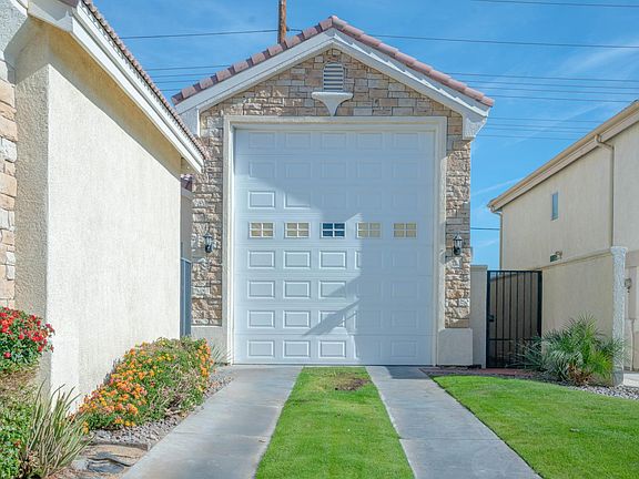 3rd image of 49142 Barrymore St
