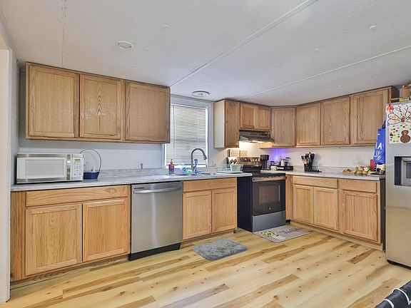 4th image of 78 Dove St.