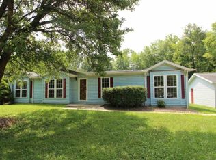 400 Country Homes Ct, Evansville, IN 47712