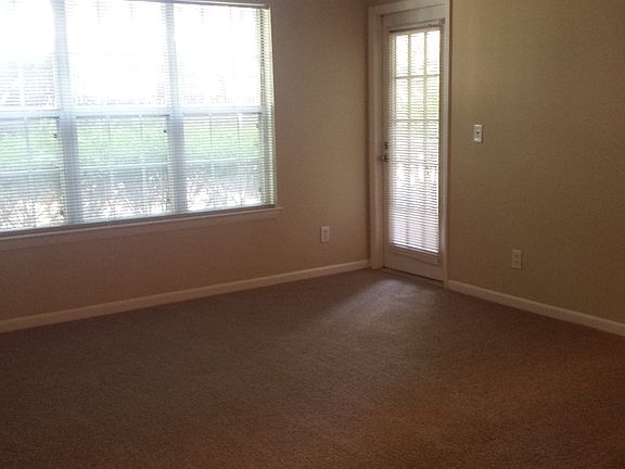 4th image of 103 Paces Brook Ave APT 10315
