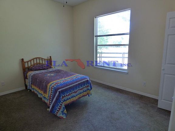 5th image of 900 N Pine Ave