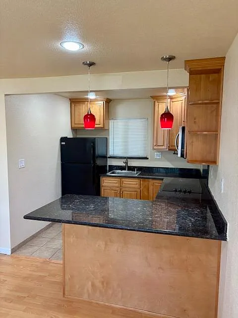 1022 E 4th Ave #4