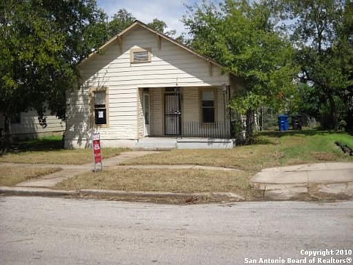 1st image of 713 Indiana St
