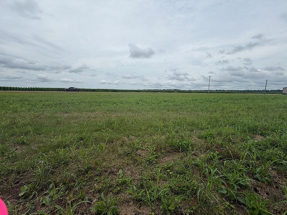 2nd image of 9 Eagle Lake Shore Rd