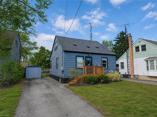 85 Grass Ave, Saint Catharines, ON L2R 1T2