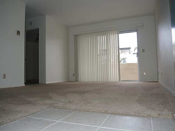 3rd image of 4040 Lamont St