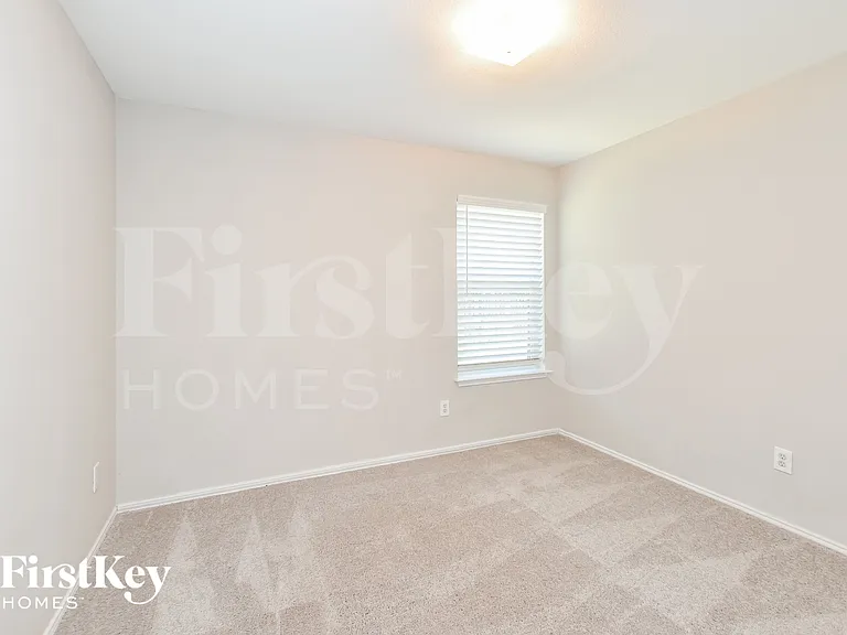106 Drake Ln — Photo 10