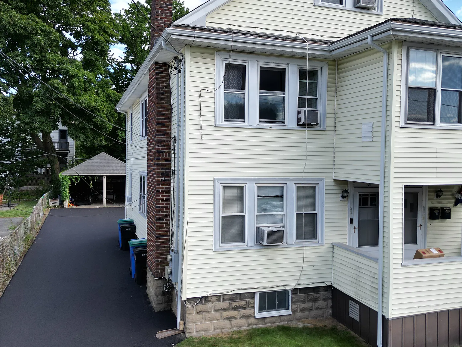 4 bed, 1800 sqft, $3,500 — Photo 2