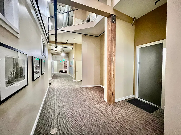 2441 N Broadway #102 — Photo 23