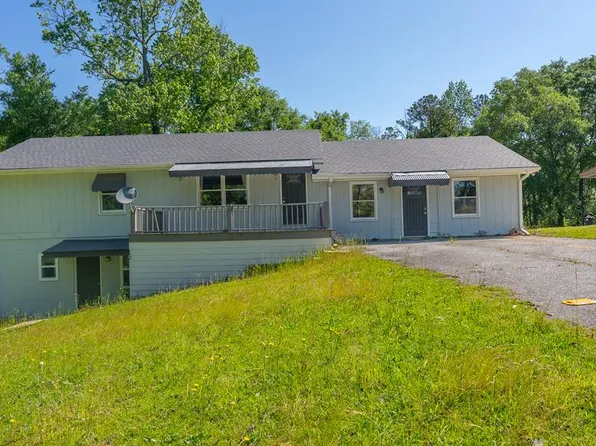 2412 Sandfort Rd, Phenix City, AL 36869