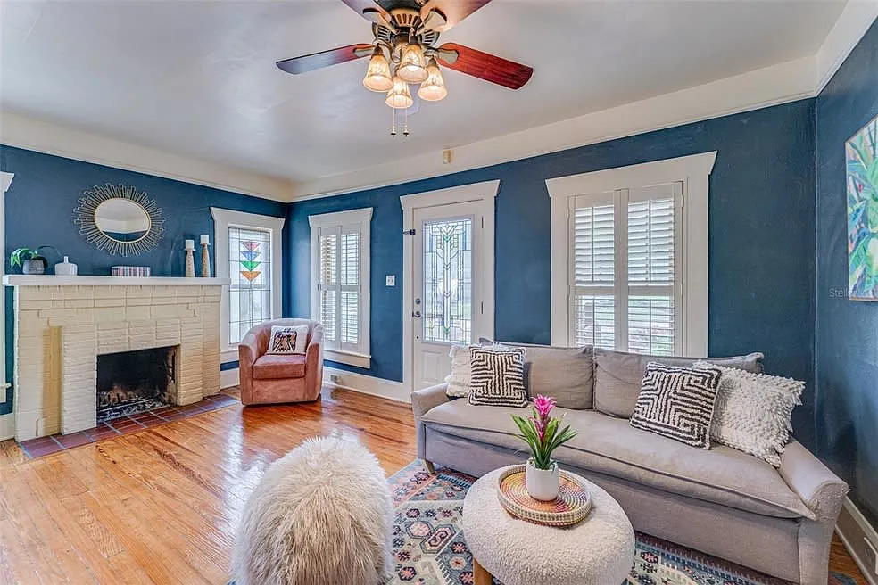 2 bed, $2,000 — Photo 3
