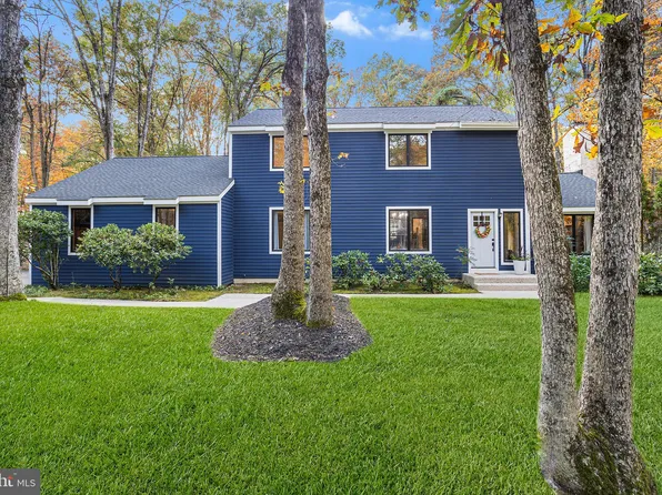 12 Dickson Dr, Medford, NJ 08055