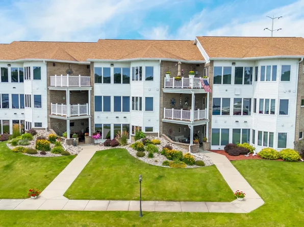 169 S 1st St Unit 5, Winneconne, WI 54986