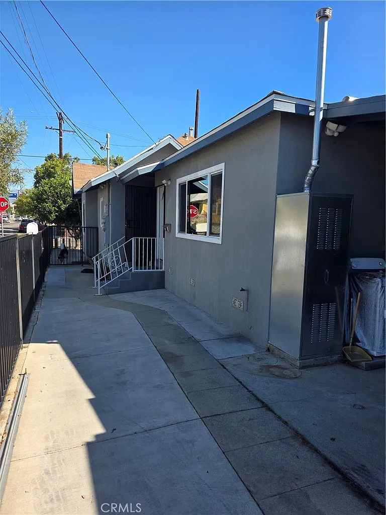 1 bed, 600 sqft, $1,800 — Photo 2