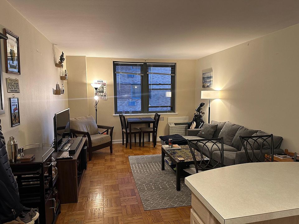 1st image of 2601 Pennsylvania Ave APT 728