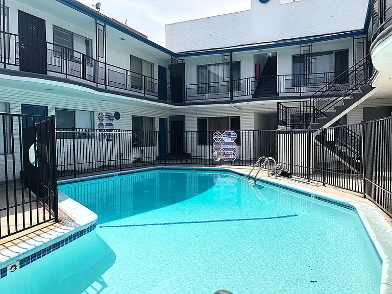 Caribbean Normandie Apartments — Photo 17