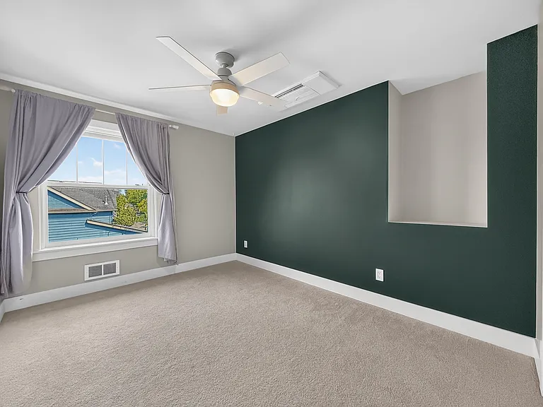 1078 NE High St — Photo 21