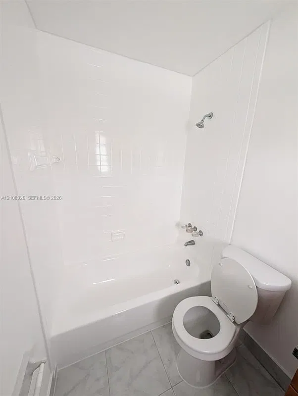 235 Antilla Ave #4 — Photo 1