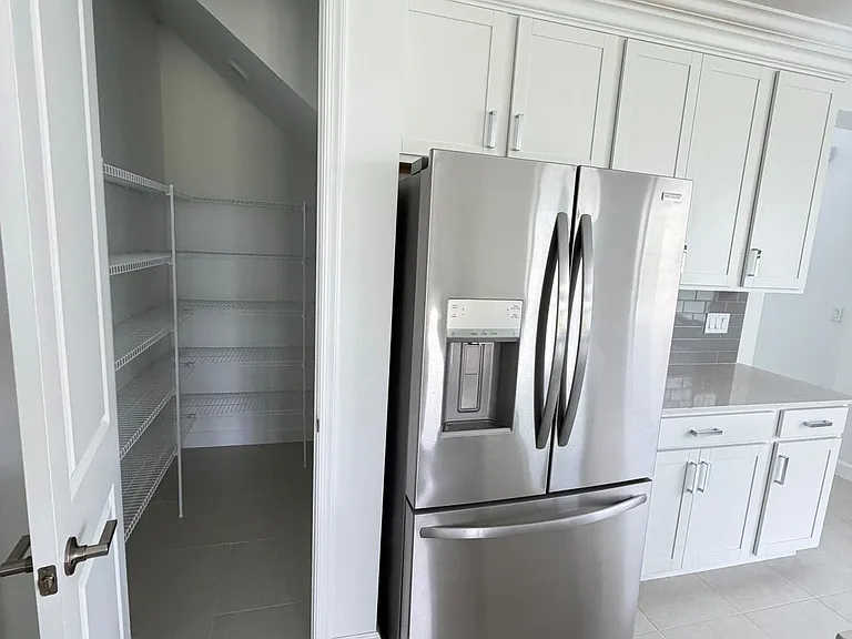 10676 NW Wilgrove Ln — Photo 7
