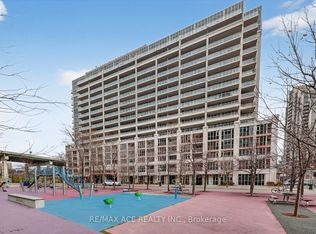 35 Bastion St #706, Toronto, ON M5V0C2