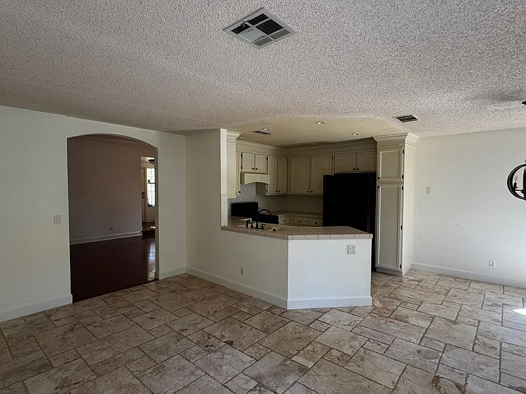3025 Harborside Dr — Photo 7