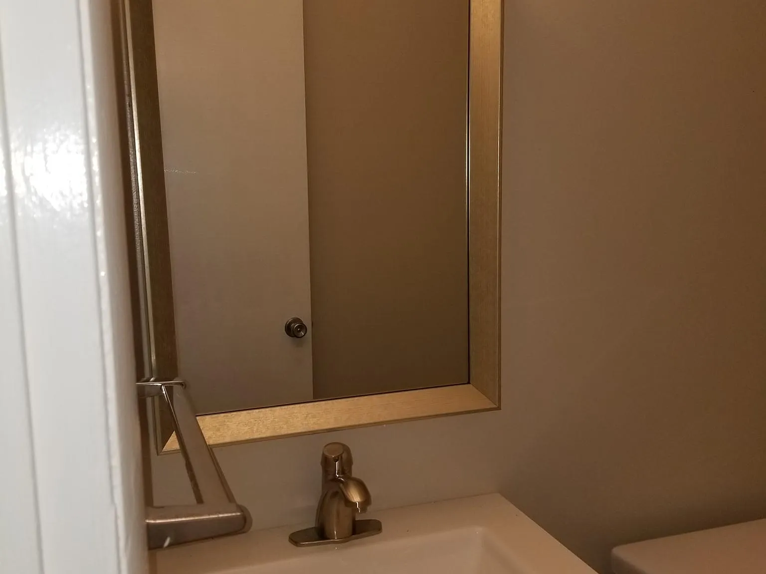 1 bed, 800 sqft, $1,150 — Photo 4