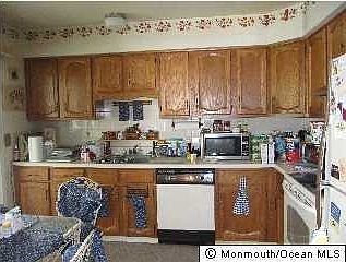 2nd image of 6 Ardsley Avenue #A
