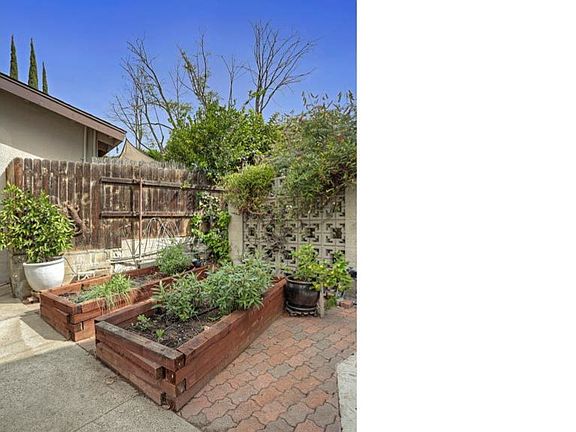 4th image of 3776 Cazador St