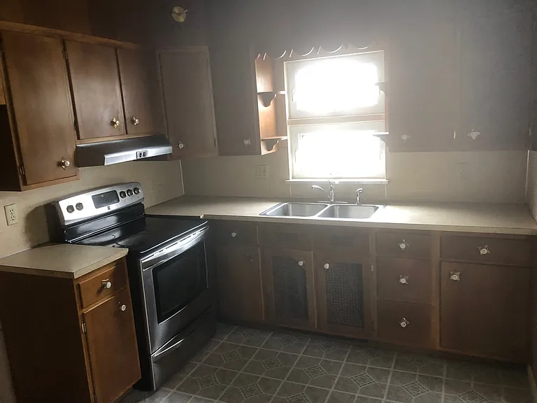 2334 Penn Ave — Photo 6