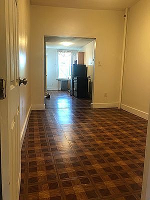 1st image of 146 Manhattan Ave #4R