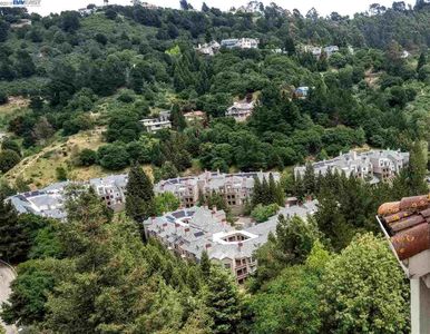 320 Caldecott Ln UNIT 316, Oakland, CA, 94618