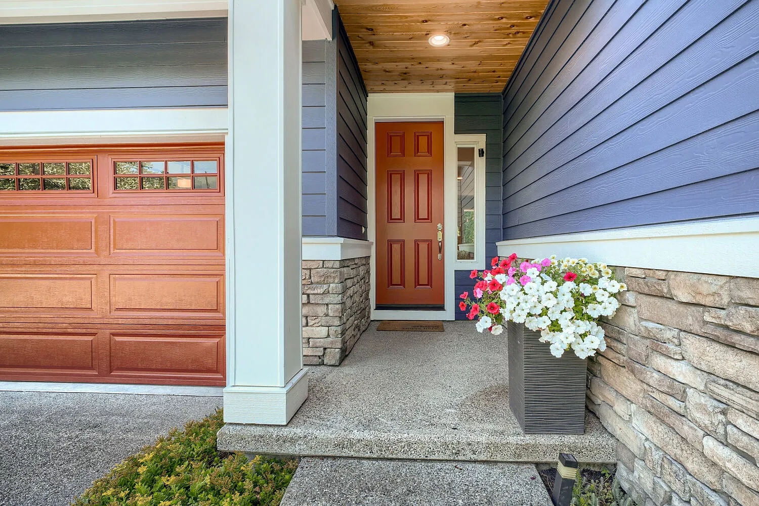 4 bed, 2600 sqft, $4,250 — Photo 2