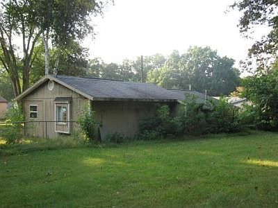 3rd image of 52457 Arnold St