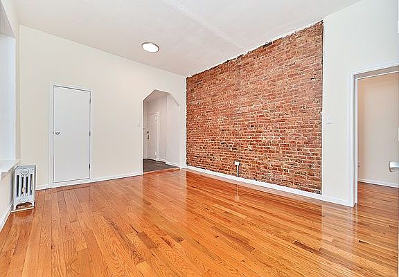 2nd image of 319 E 95th St APT 5