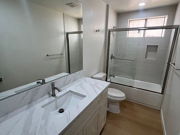 3rd image of 1249 S Westgate Ave APT 3