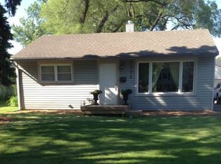 2304 Kirchoff Rd, Rolling Meadows, IL 60008