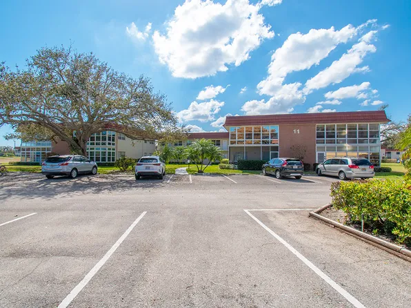 11 Vista Palm Ln APT 206, Vero Beach, FL 32962