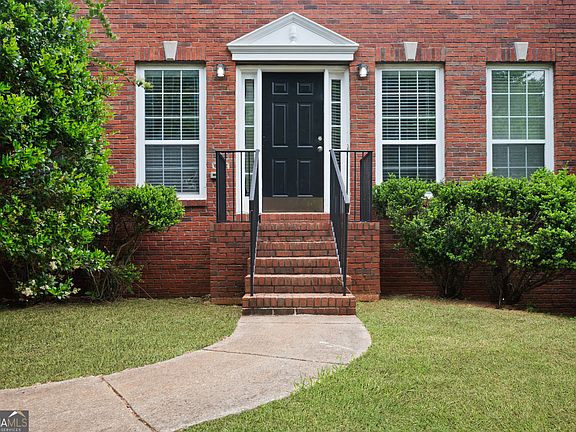 2nd image of 3890 Brentview Pl NW