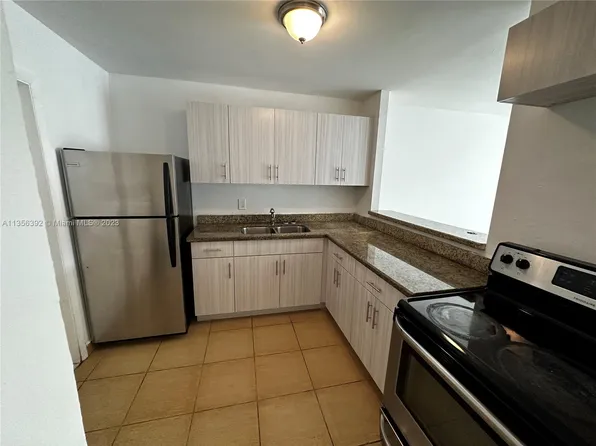 15201 NE 6th Ave APT C202, Miami, FL 33162