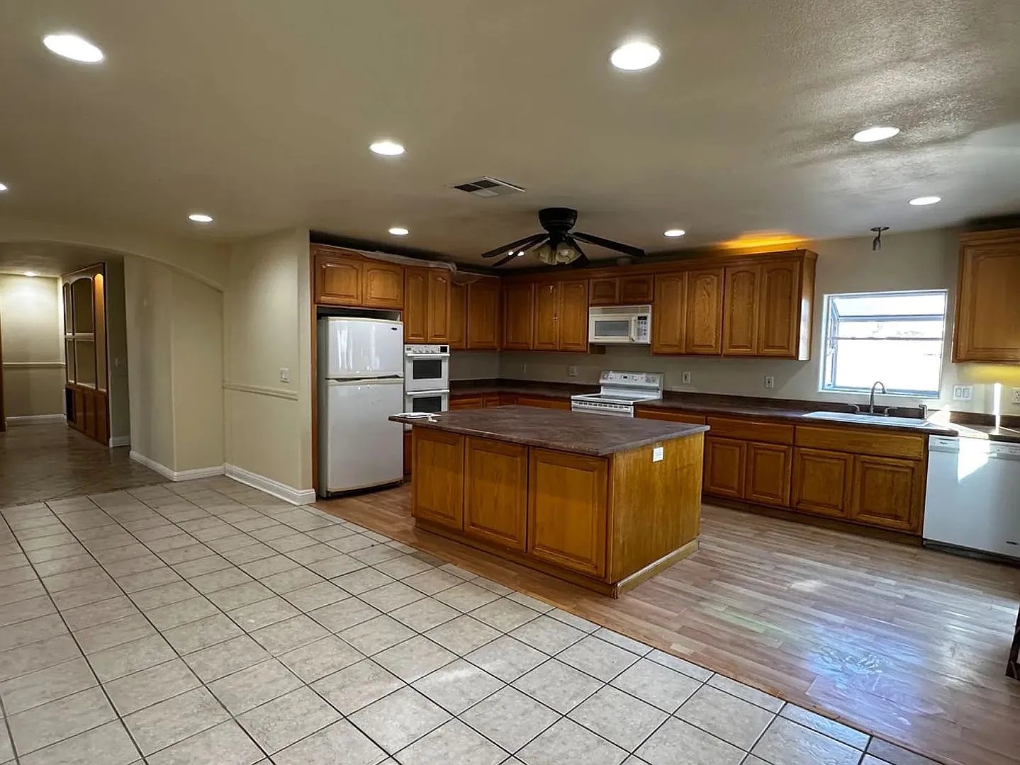 Beautiful Citrus Heights Home — Photo 4