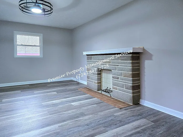 3216 Brodhead Rd — Photo 3