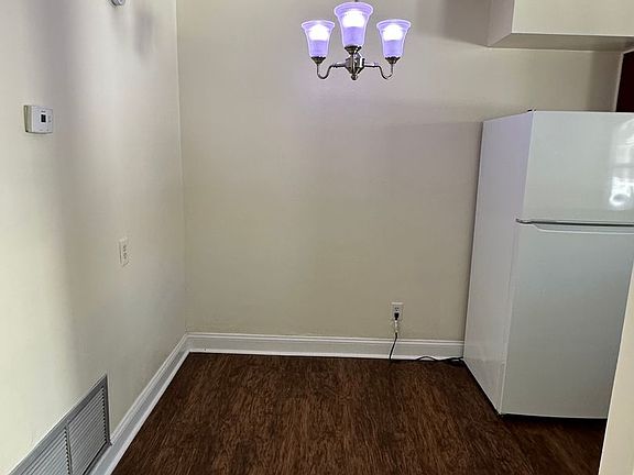 4th image of 500 75th Ave N Unit 4