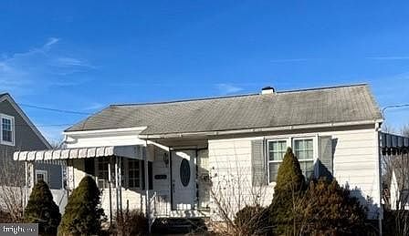 2nd image of 405 Tohickon Ave