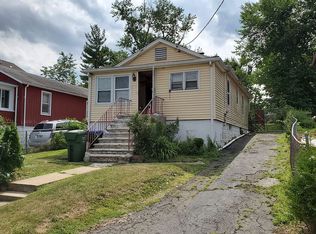 23 Henry St, Edison, NJ 08820