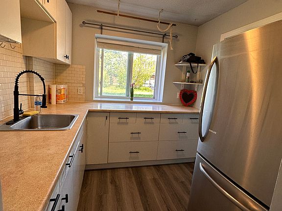 3rd image of 2041 Arrowsmith Dr #106A