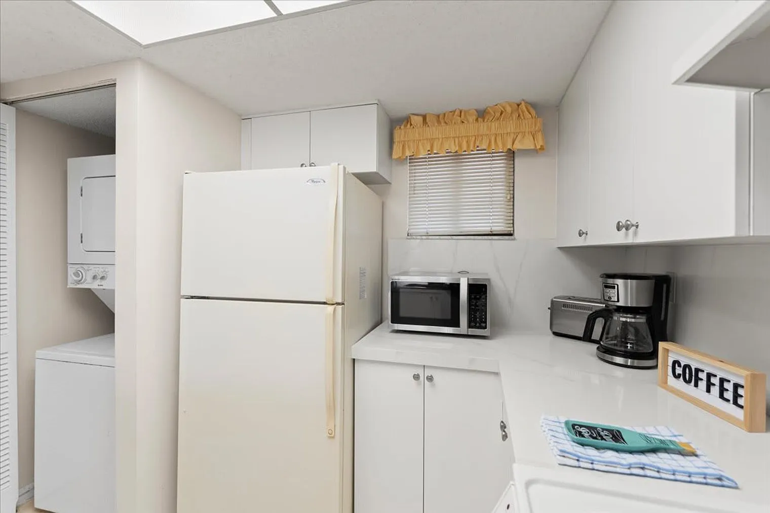 2 bed, 2.0 bath, 1033 sqft, $2,666 — Photo 4