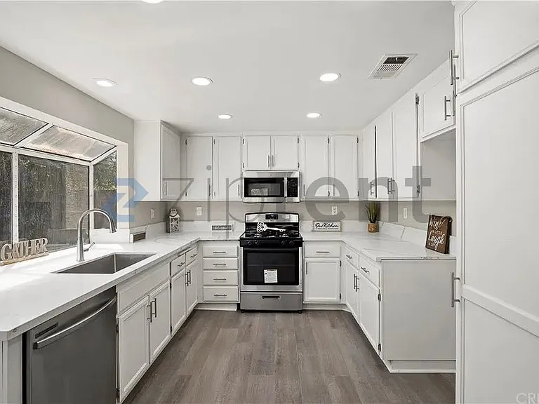 1802 Bradcliff Way — Photo 24